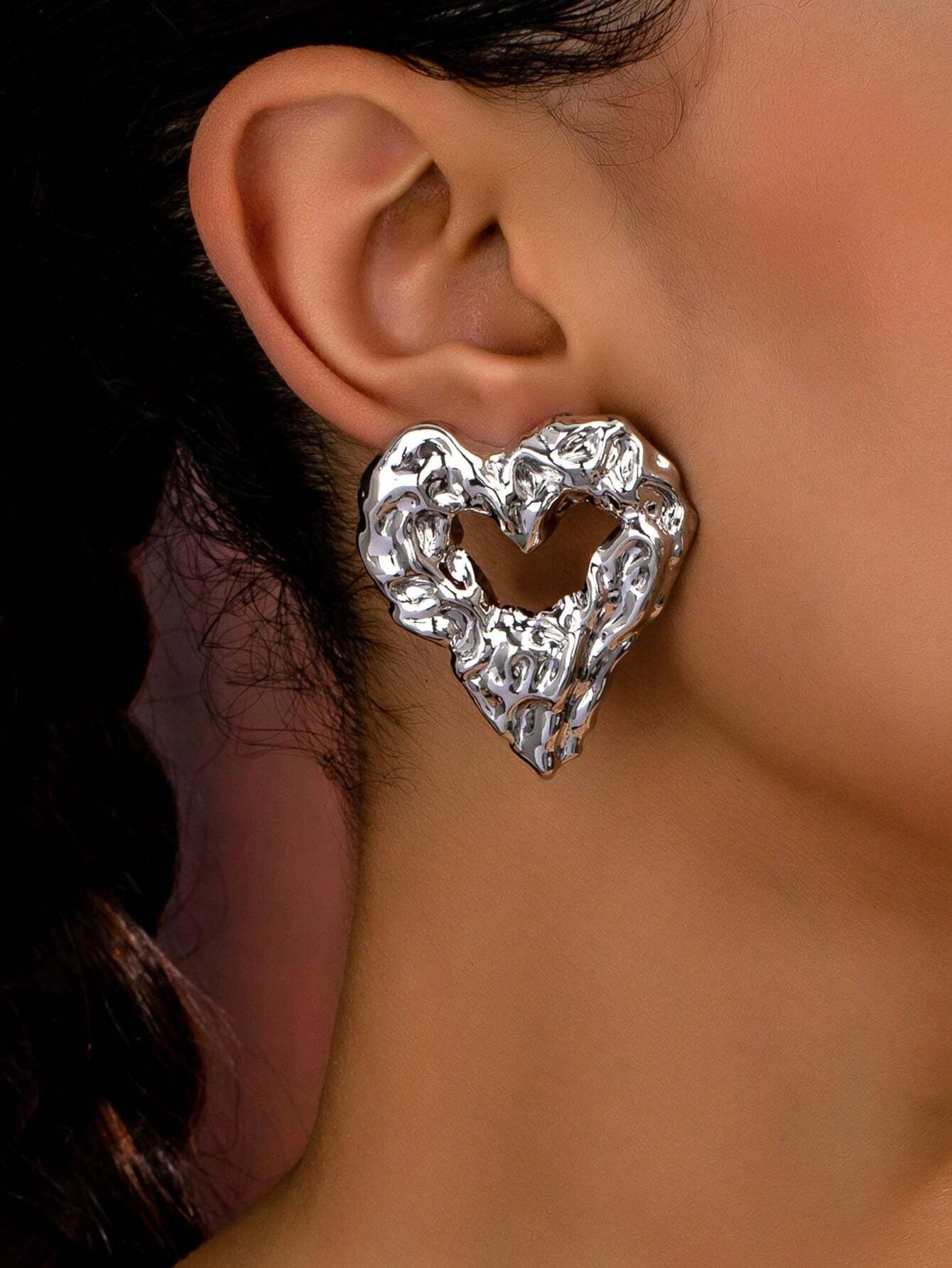 TIMELESS HEART EARRINGS™